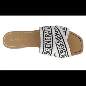 BCBGeneration Women's Kala White Slide Sandals Size 7 in Box